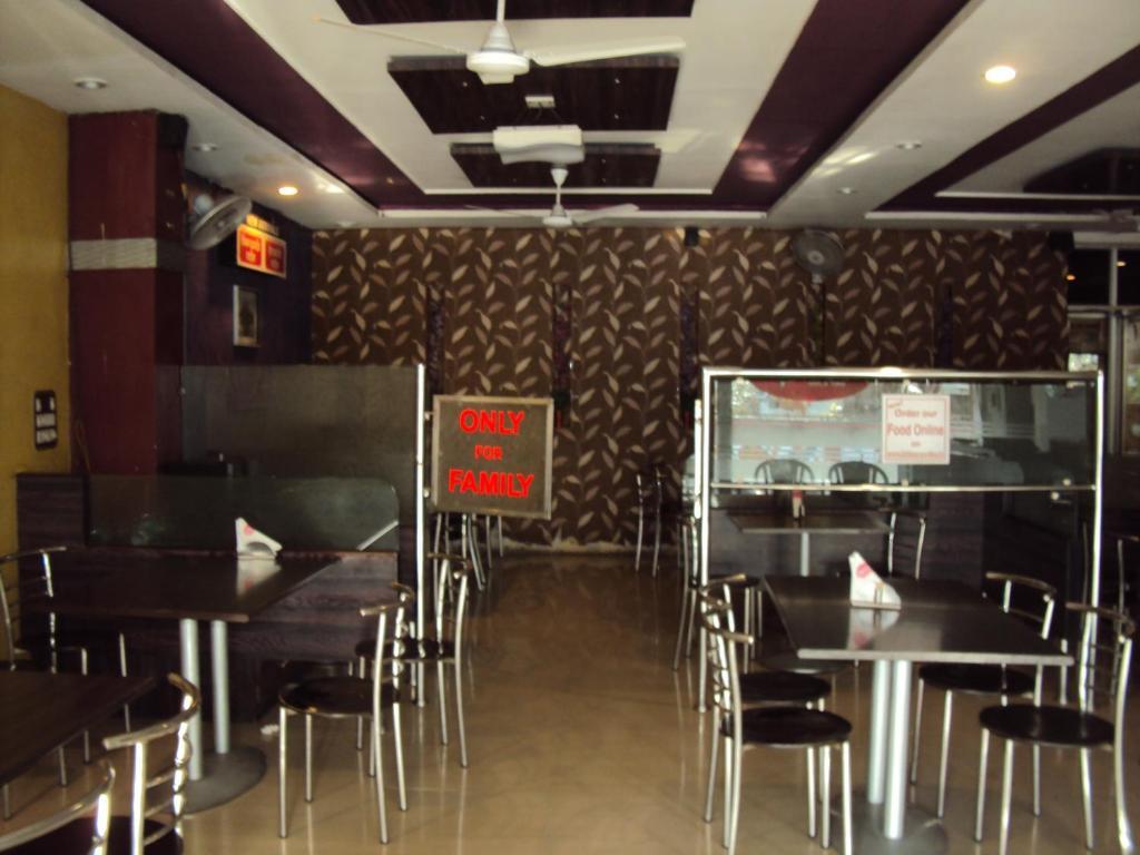 Бхилвара: KC Hotel