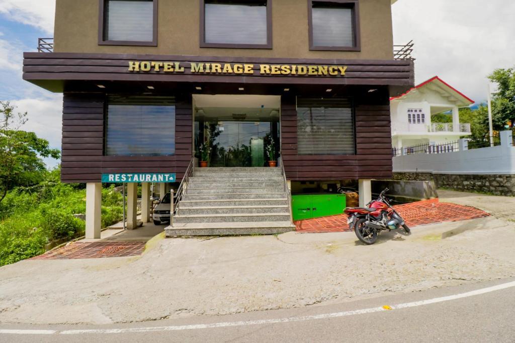 Дармсала: Hotel Mirage Residency - Hill View Hotel in Dharamshala