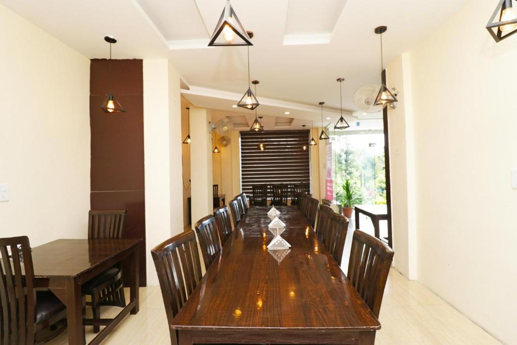 Дармсала: Hotel Mirage Residency - Hill View Hotel in Dharamshala
