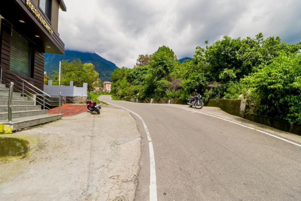 Дармсала: Hotel Mirage Residency - Hill View Hotel in Dharamshala
