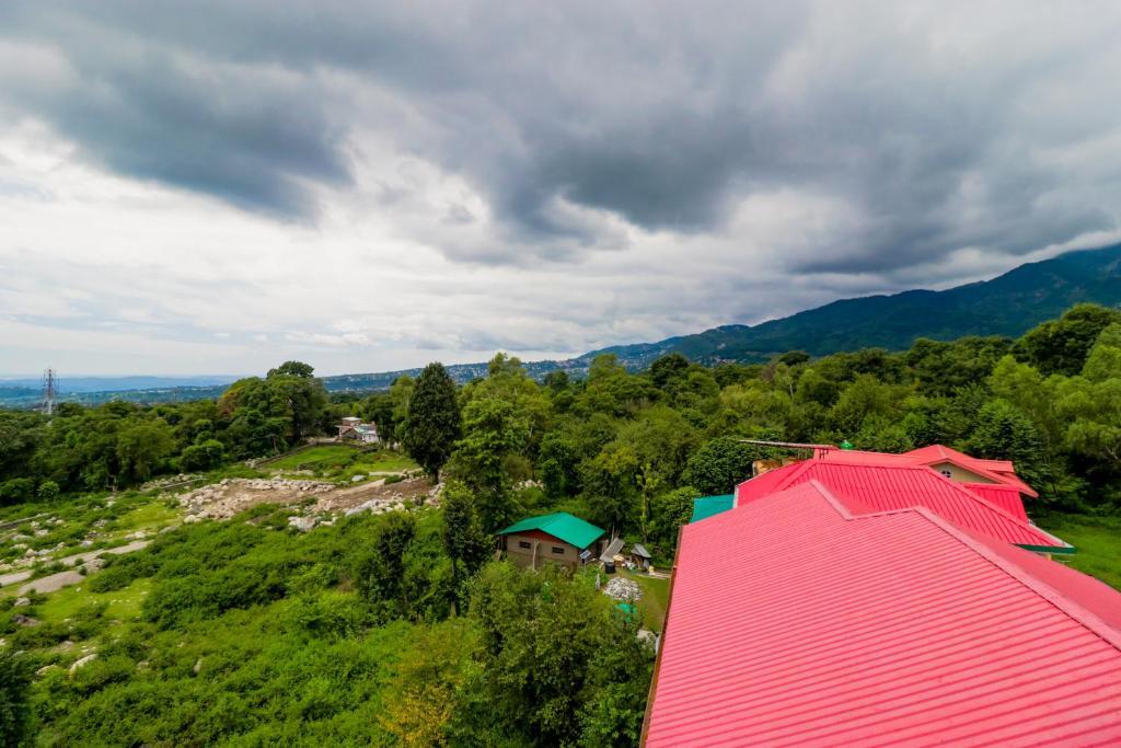 Дармсала: Hotel Mirage Residency - Hill View Hotel in Dharamshala