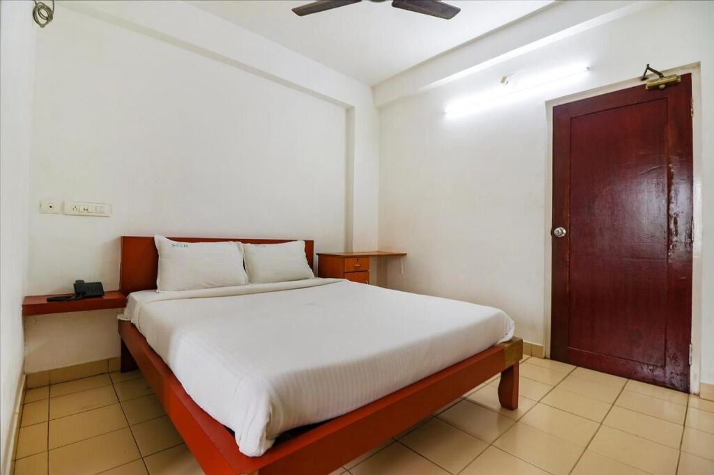 Коччи: FabHotel Star
