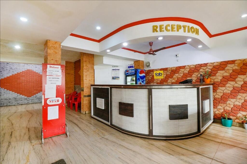 Коччи: FabHotel Star