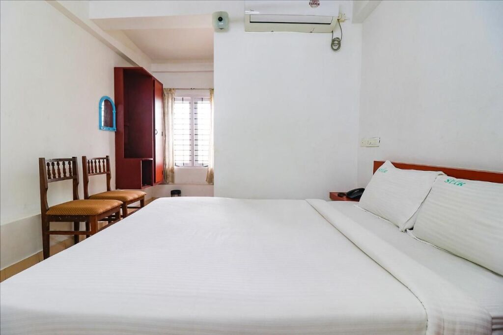 Коччи: FabHotel Star