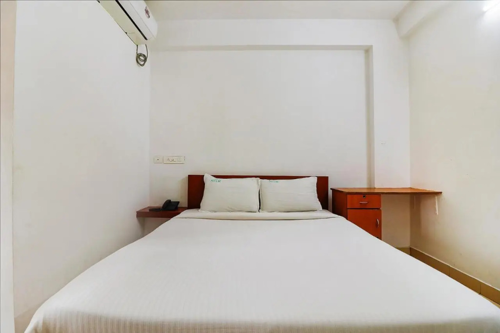 Коччи: FabHotel Star