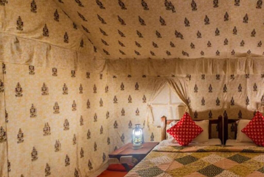 Джайсалмер: Golden Marigold Desert Camp