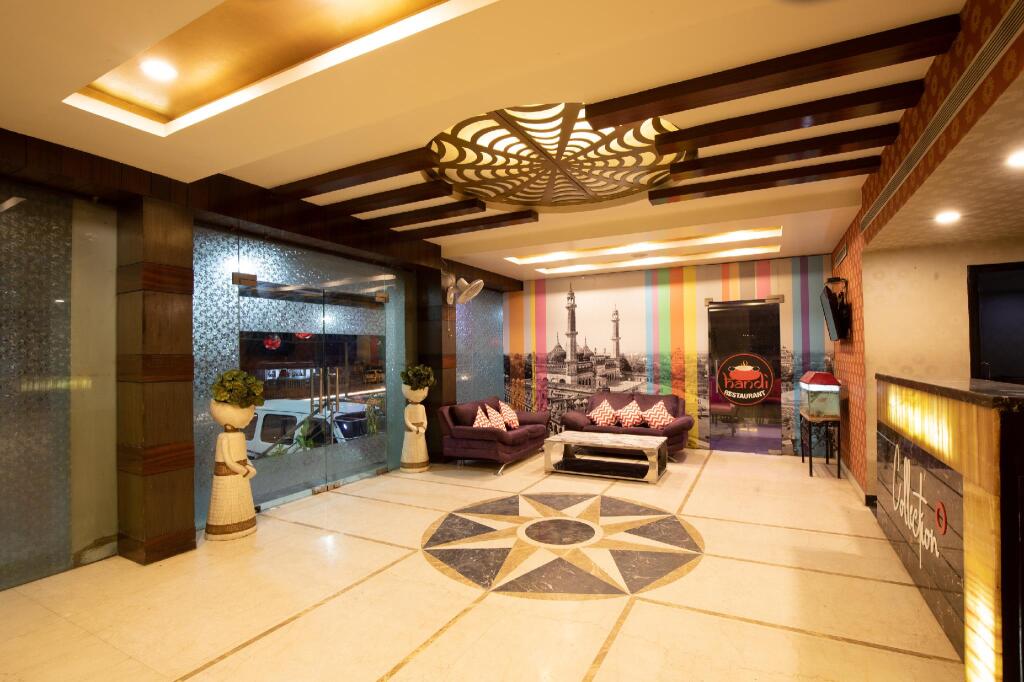 Мухамма: OYO 80824 collection O Vrindavan Regency