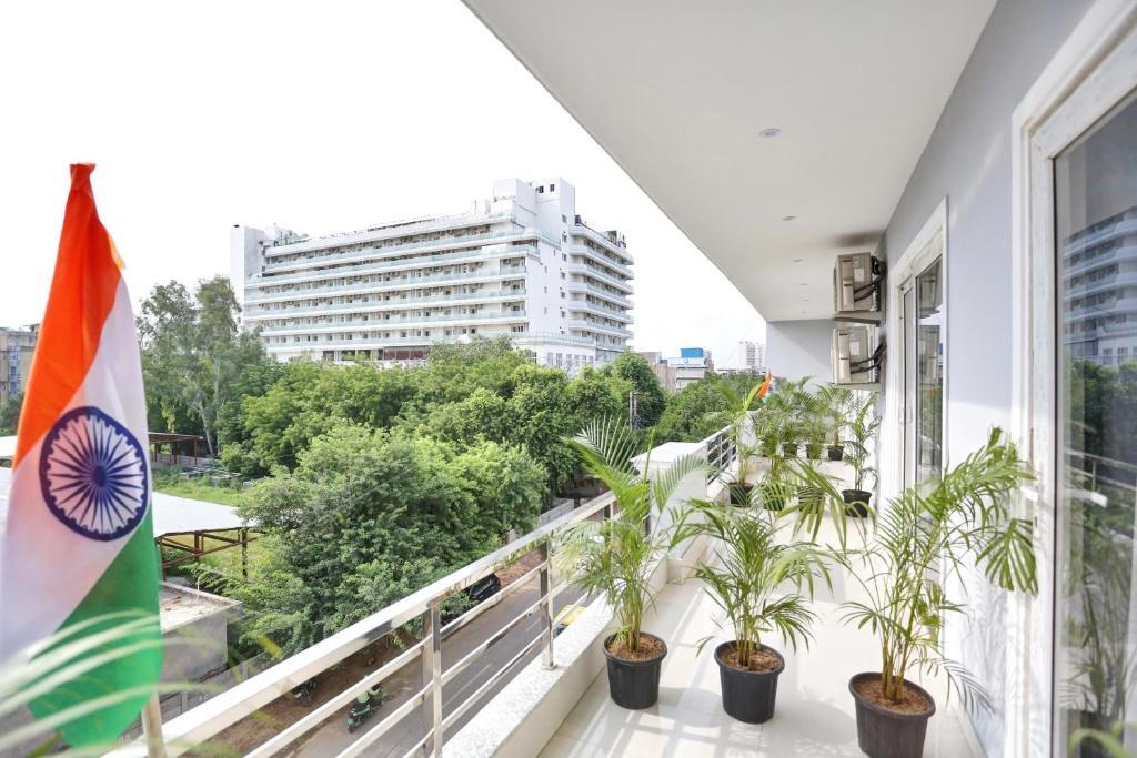 Гуруграм: OYO Townhouse 1101 Birdhouse South City