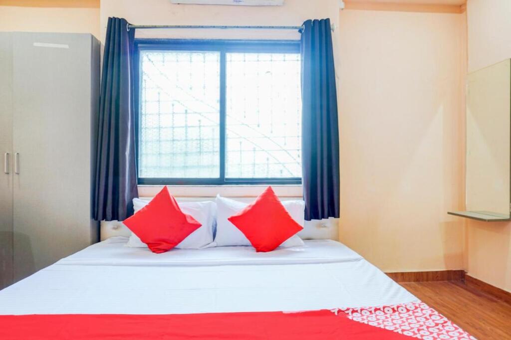 Пуна: OYO 81205 Hotel Manikyaa