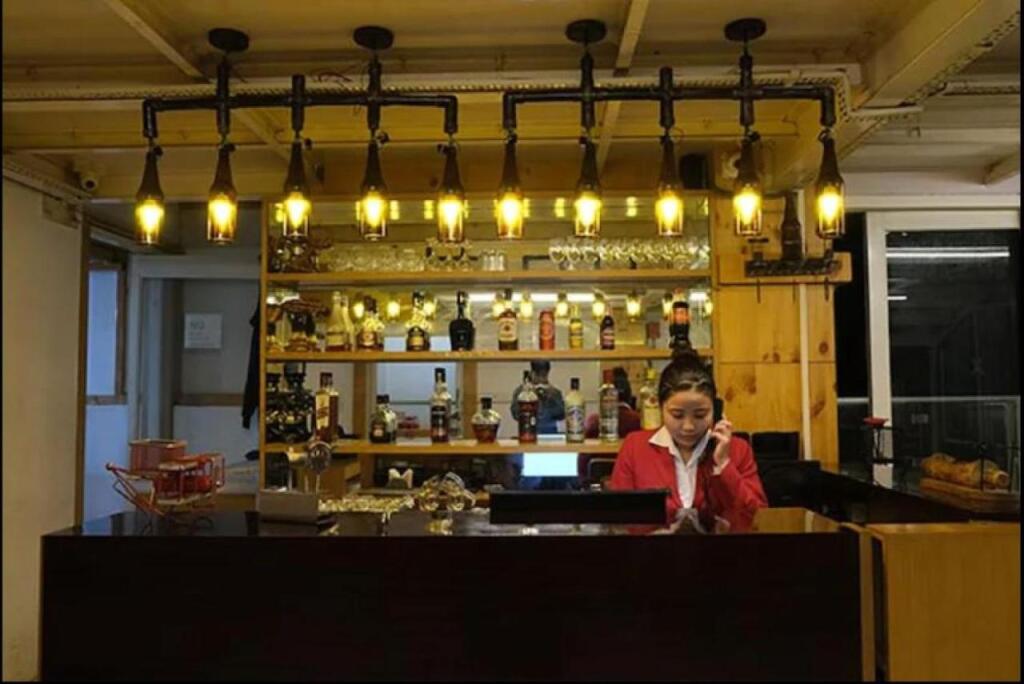 Гангток: Mann Dechen and Palmo, Mg Marg, Gangtok