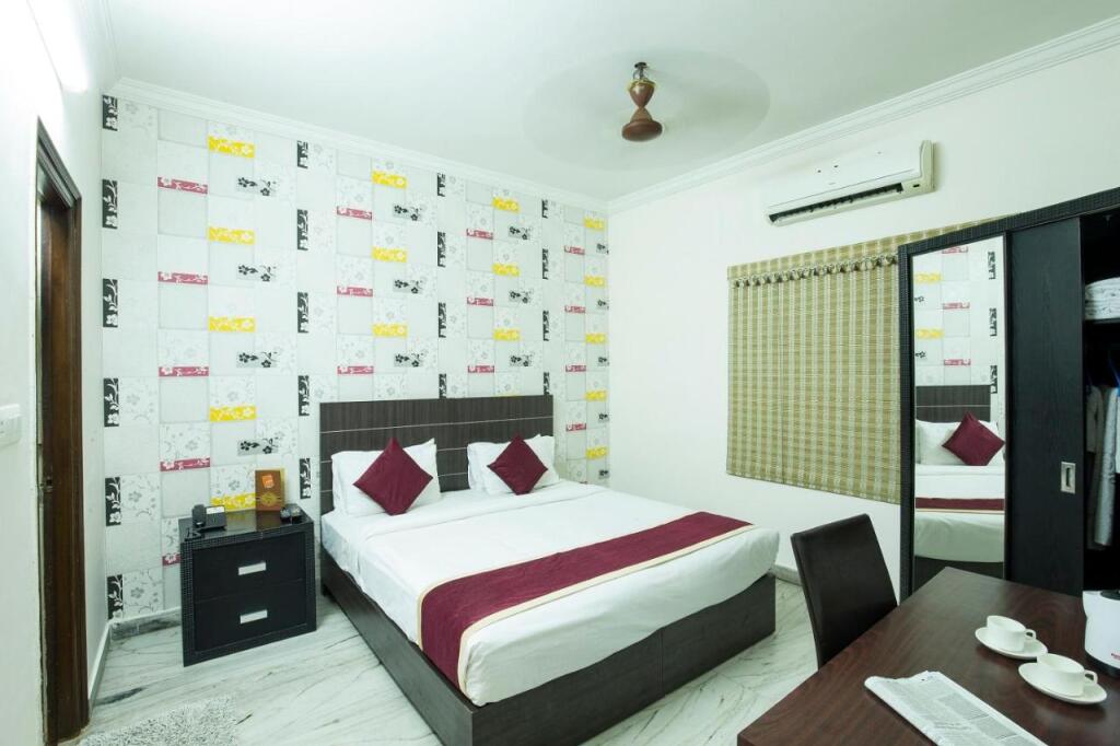 Хидерабад: Hotel At home, Whitefields, Kondapur