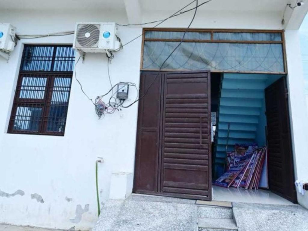 Мератх: OYO 93134 Hotel A M Inn