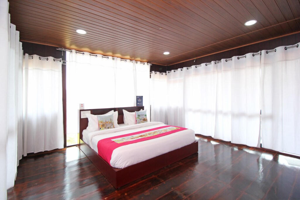 Кушалнагар: Oyo 8702 Coorg Treehouse