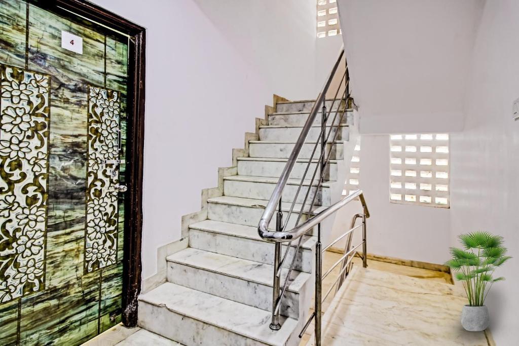 Нагпур: Oyo Flagship 93139 Green Lodging And Boarding