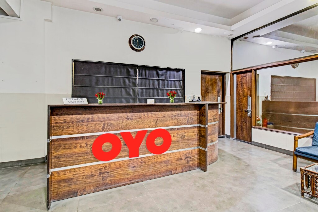 Нагпур: Oyo Flagship 93620 Hotel Diva Inn