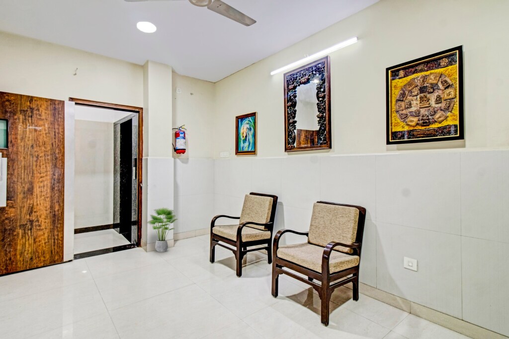 Нагпур: Oyo Flagship 93620 Hotel Diva Inn
