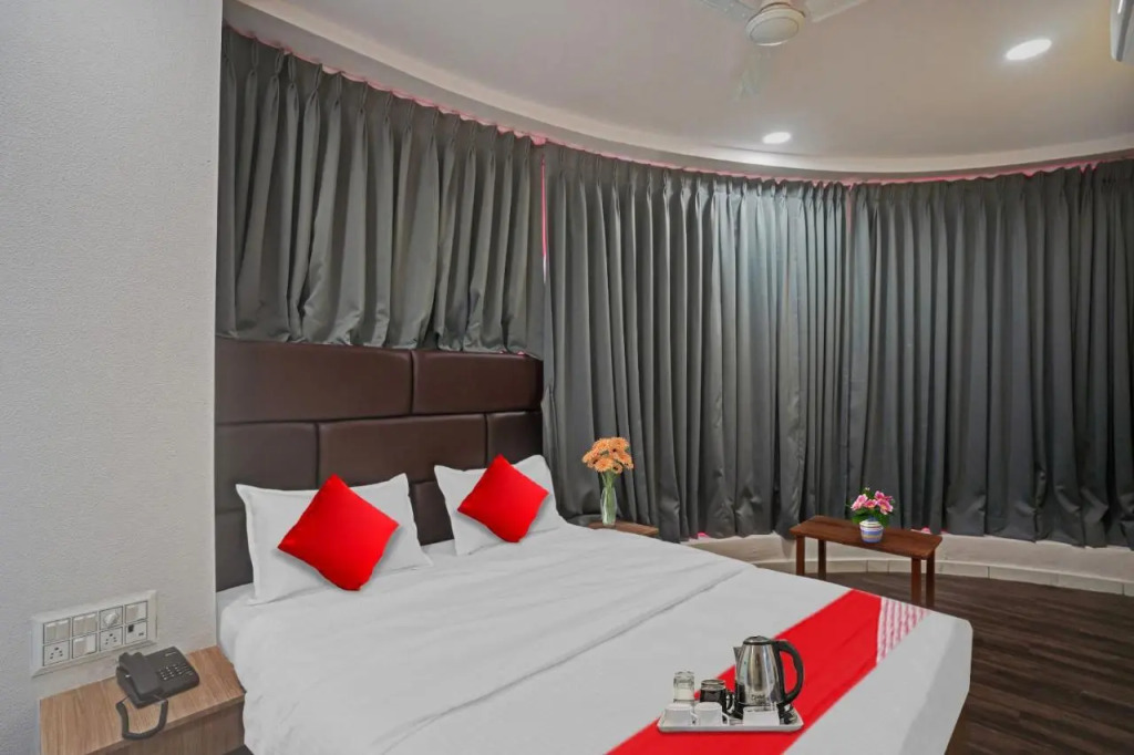 Сурат: Super Oyo Flagship Hotel Infinity