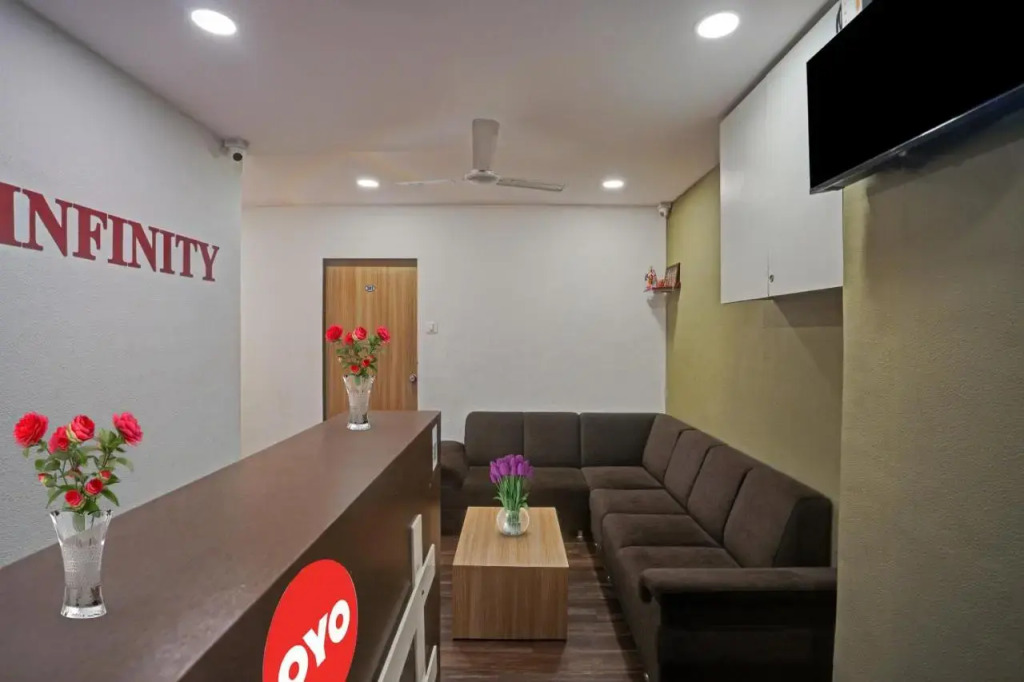 Сурат: Super Oyo Flagship Hotel Infinity