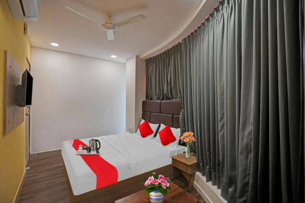 Сурат: Super Oyo Flagship Hotel Infinity