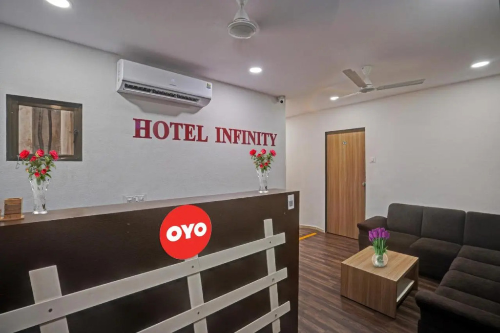 Сурат: Super Oyo Flagship Hotel Infinity