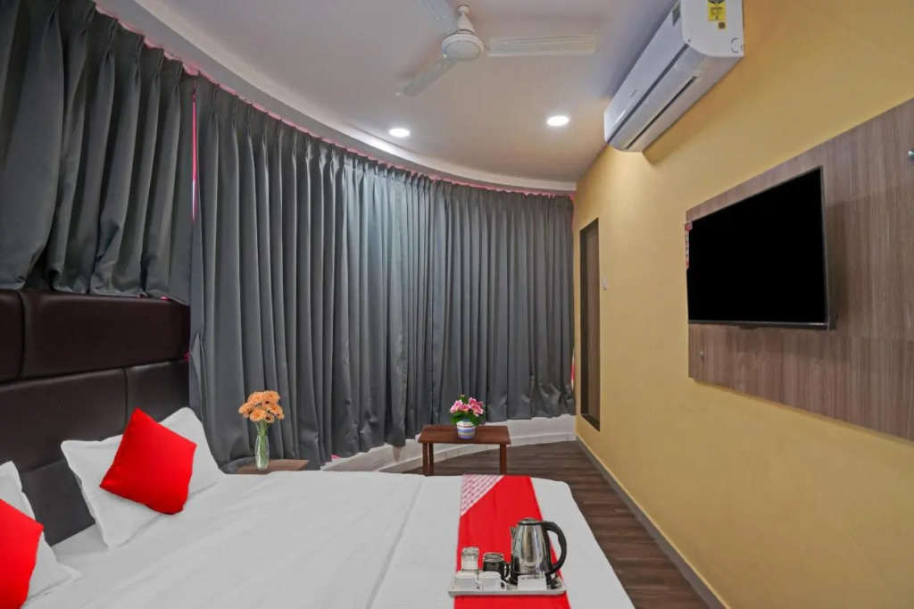Сурат: Super Oyo Flagship Hotel Infinity