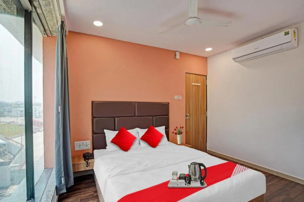 Сурат: Super Oyo Flagship Hotel Infinity