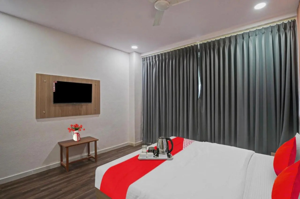 Сурат: Super Oyo Flagship Hotel Infinity