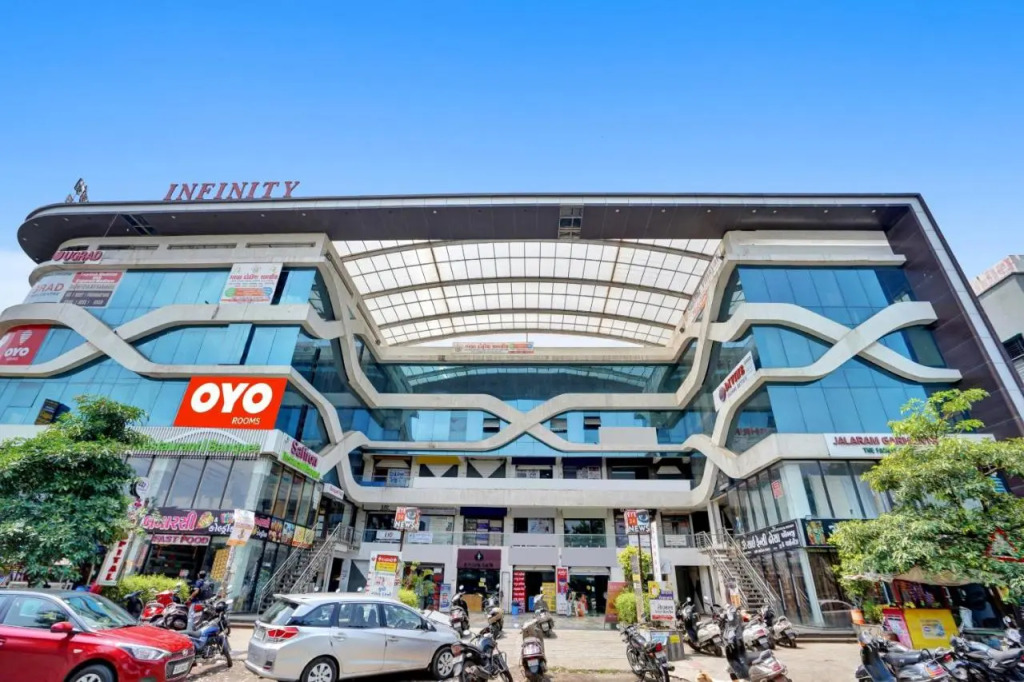 Сурат: Super Oyo Flagship Hotel Infinity