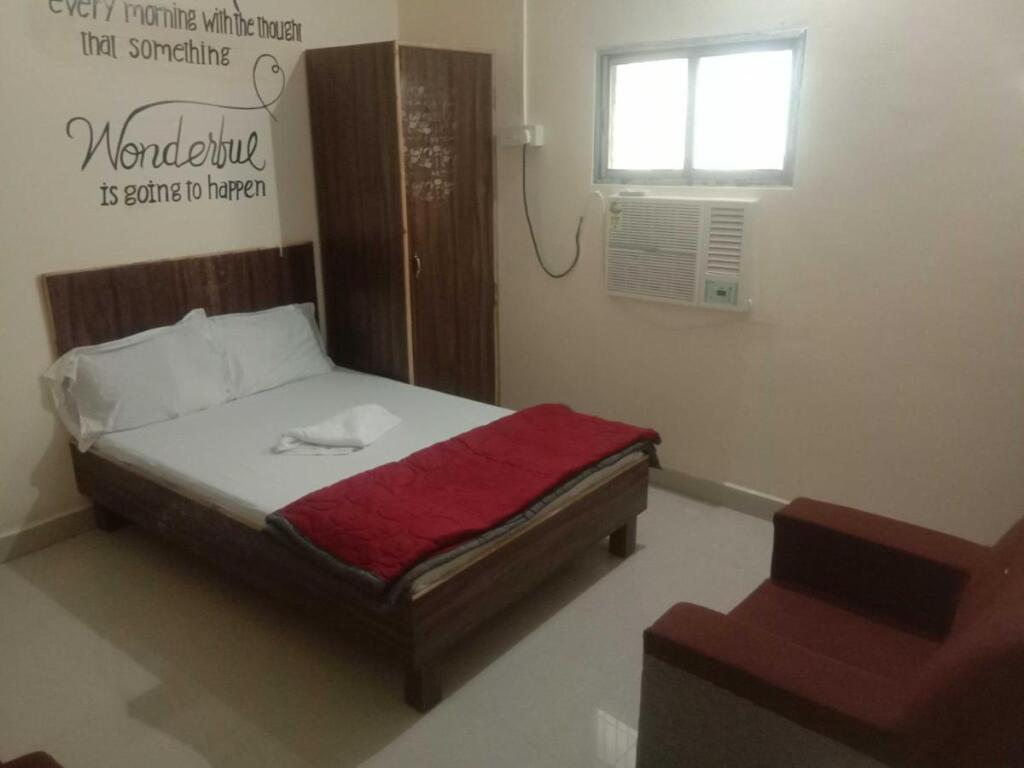 Сатна: Oyo 90763 Raj Villas
