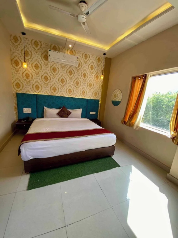 Кукас: The Indraj Palace Hotel