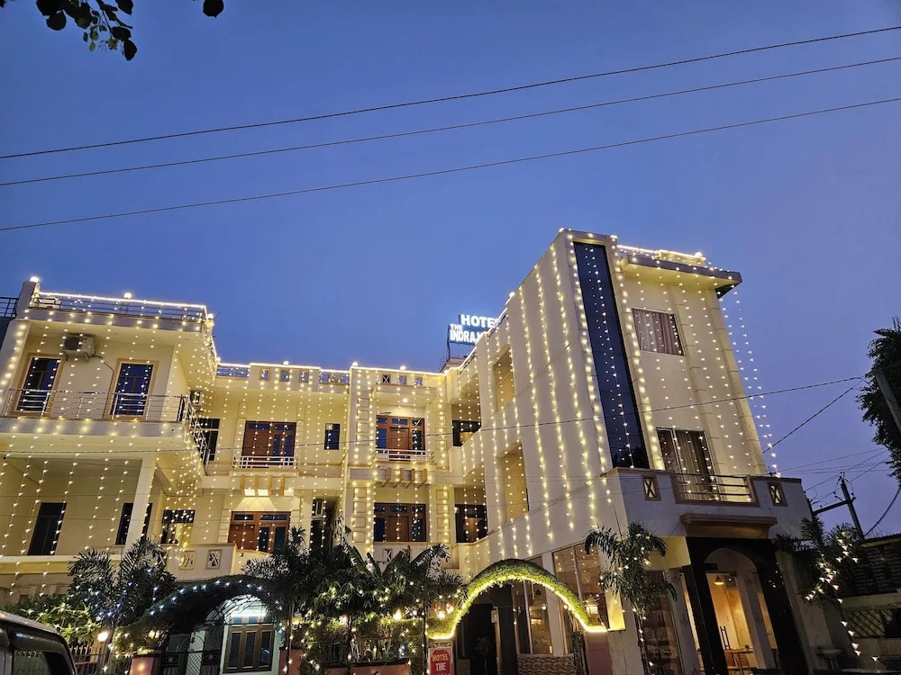 Кукас: The Indraj Palace Hotel