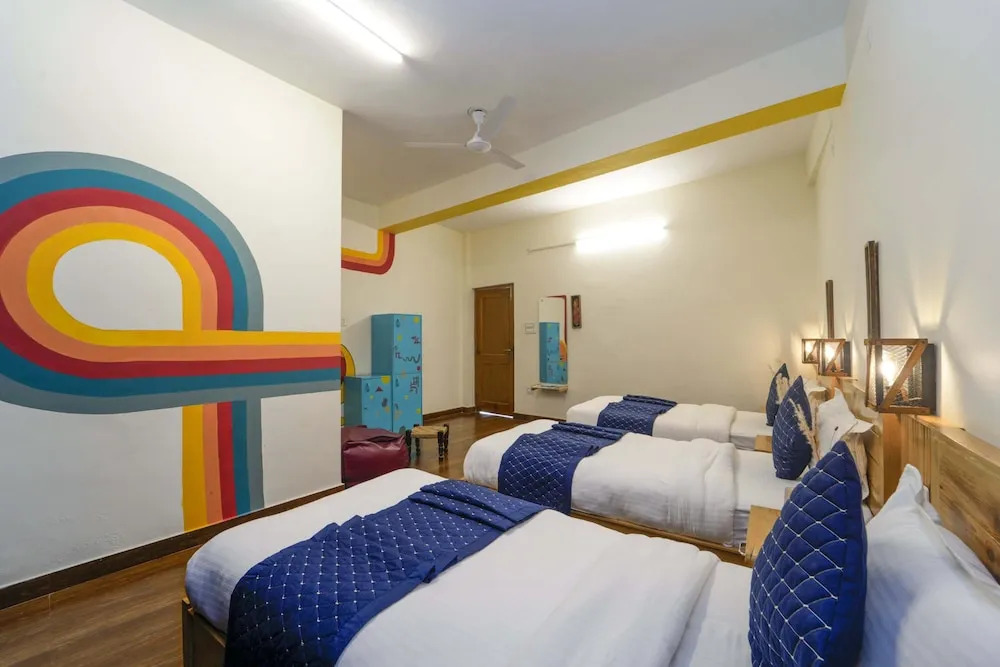 Бир: Chokling Art House
