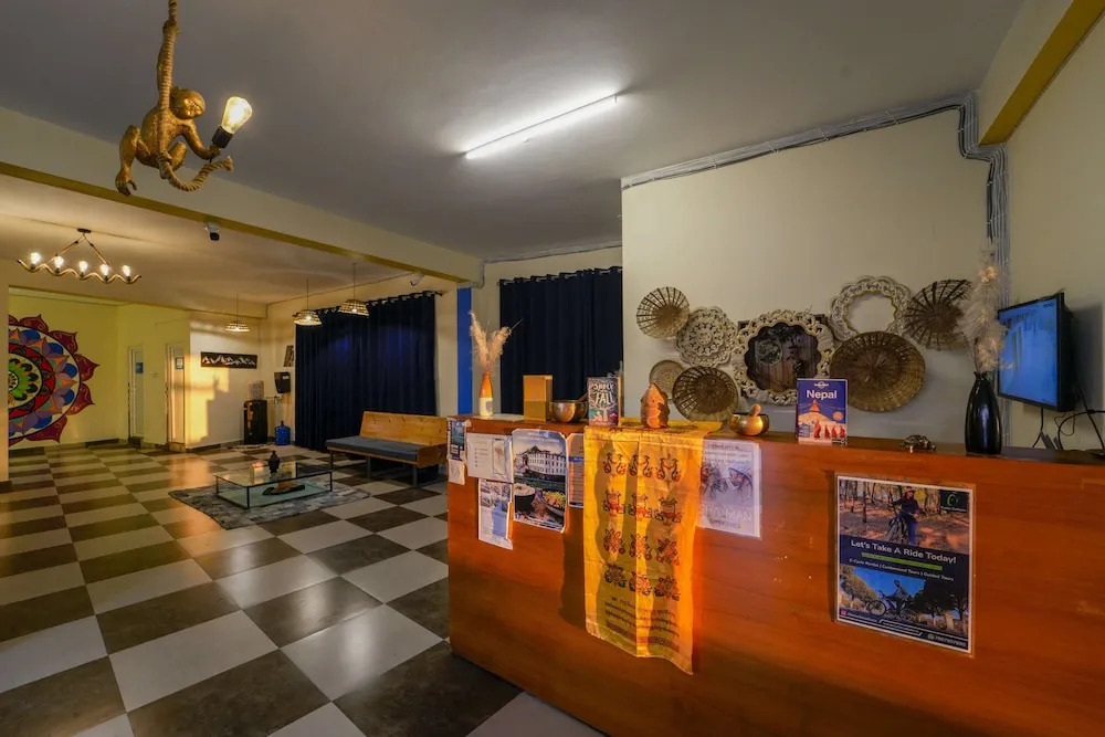 Бир: Chokling Art House
