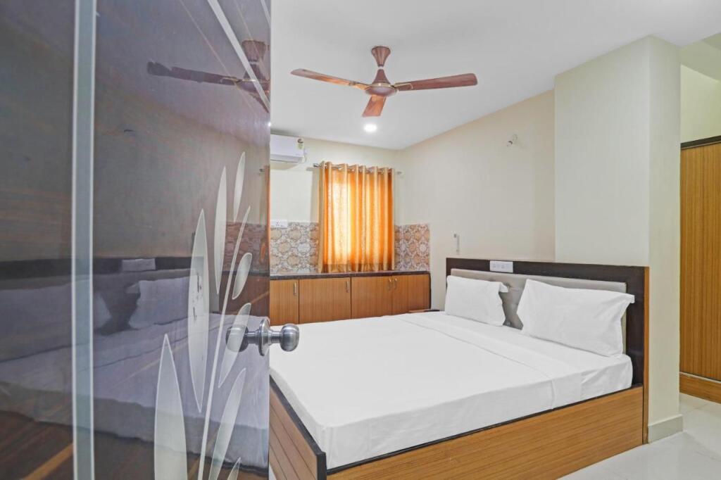 Capital O 88257 Kamakshi Hotels — фото 3
