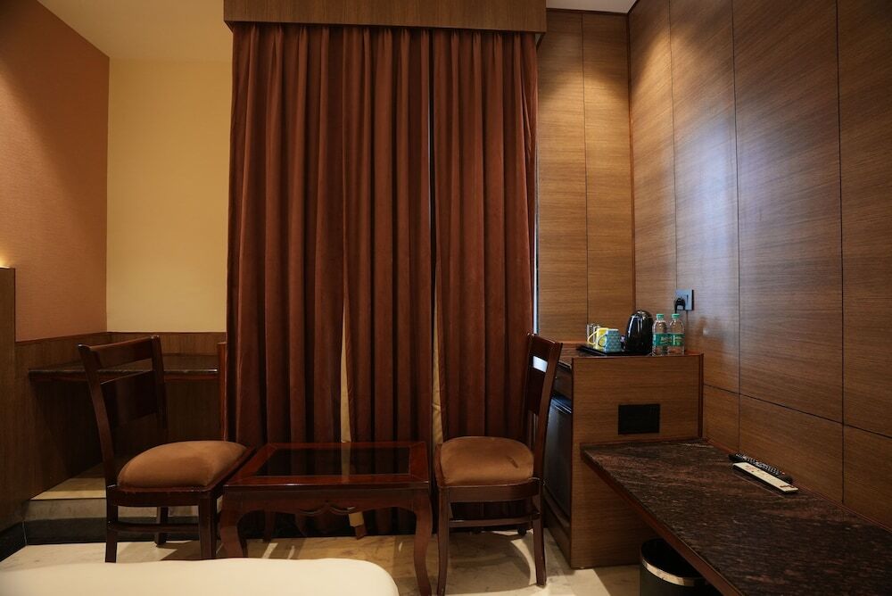 Большая Нойда: Lime Tree Hotel and Banquet Greater Noida