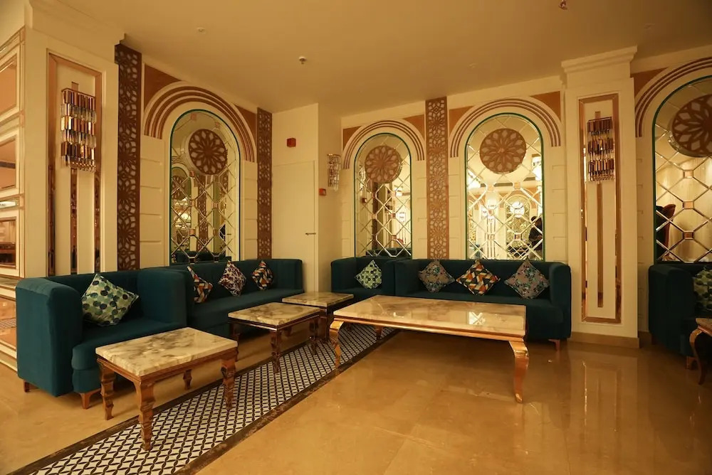 Большая Нойда: Lime Tree Hotel and Banquet Greater Noida