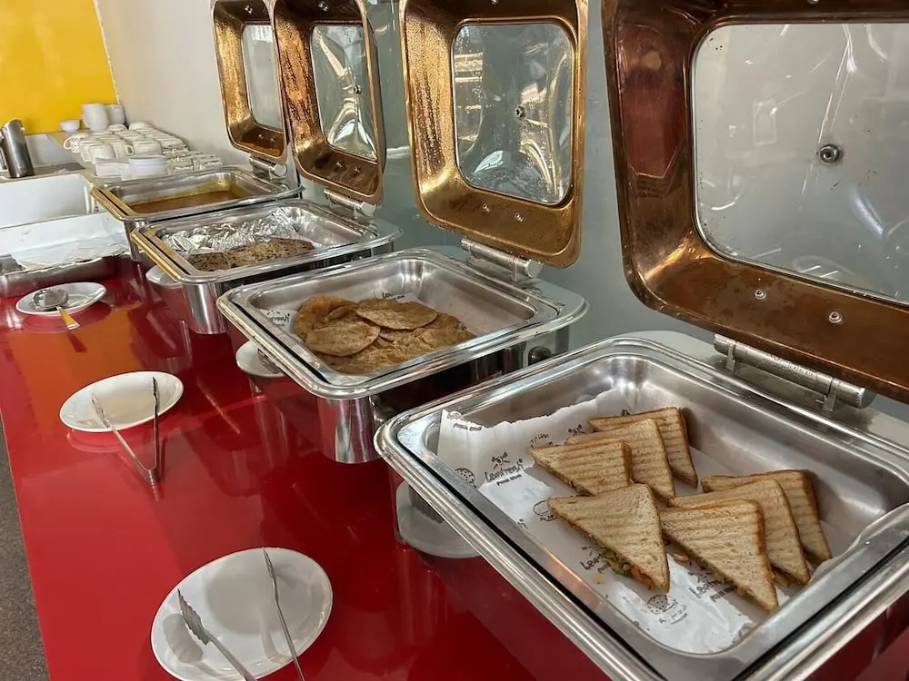 Большая Нойда: Lime Tree Hotel and Banquet Greater Noida