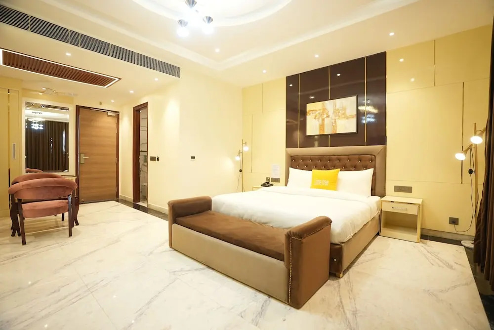 Большая Нойда: Lime Tree Hotel and Banquet Greater Noida