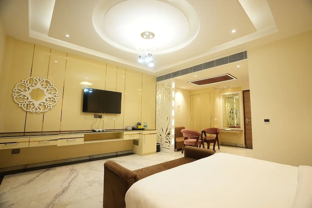 Большая Нойда: Lime Tree Hotel and Banquet Greater Noida