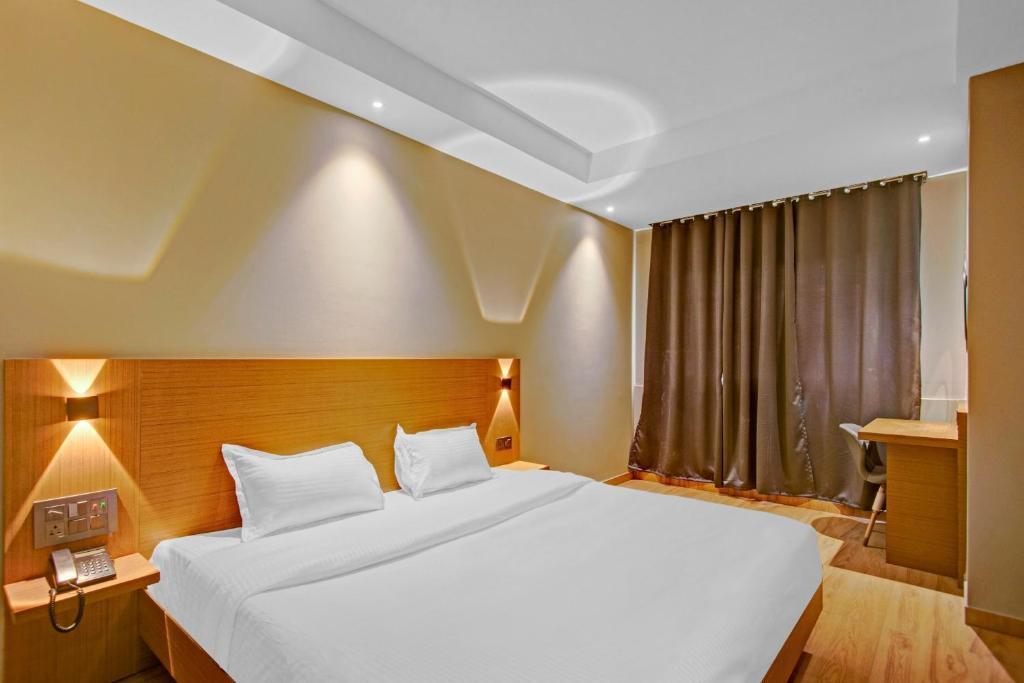 Гувахати: Capital O 86405 Penthouse