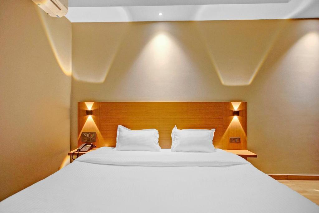 Гувахати: Capital O 86405 Penthouse