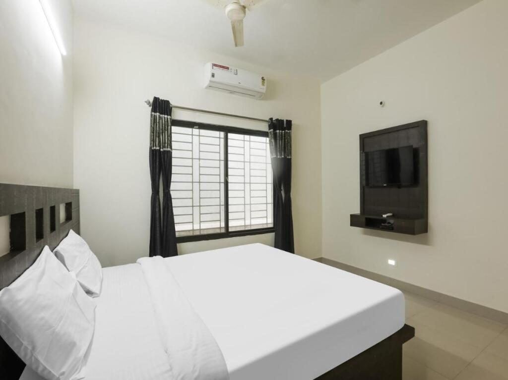 Кушалнагар: Capital O 84042 Nakshatraa Residency