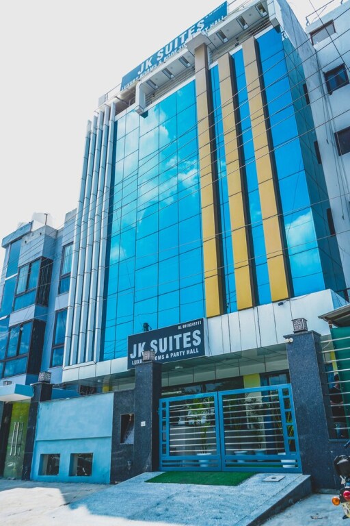 Гуруграм: JK Suites