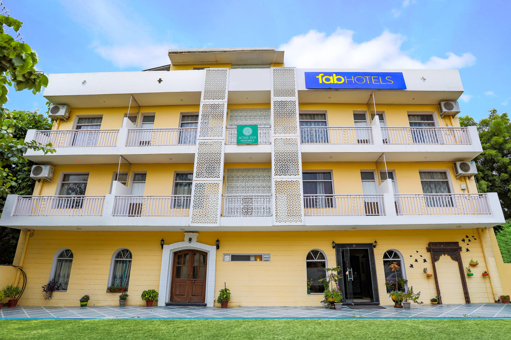 Fabhotel Aravali Suites — фото 1