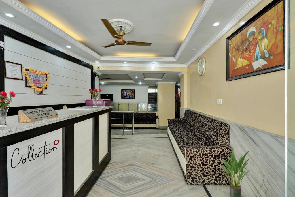 Катра: Capital O 90742 Hotel Vidya Residency