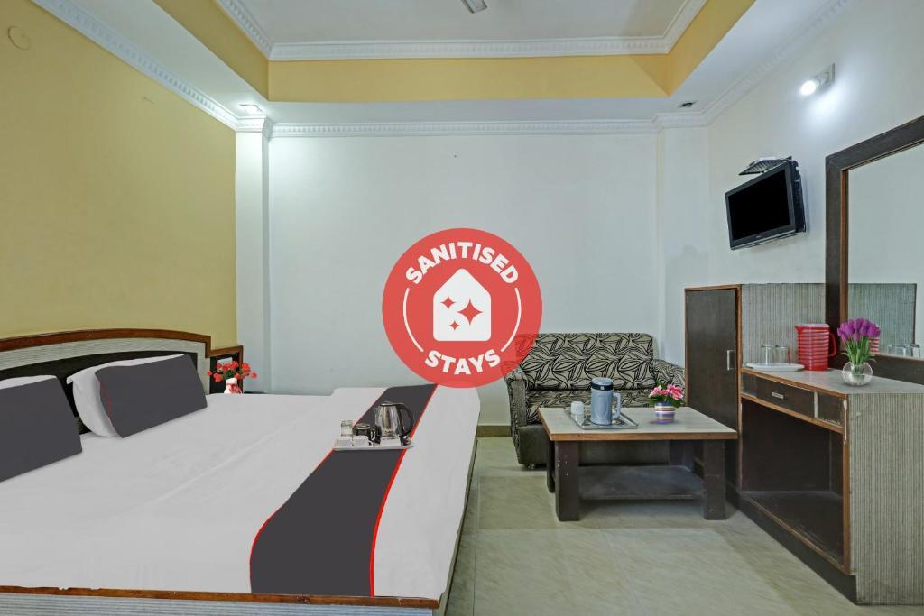 Катра: Capital O 90742 Hotel Vidya Residency