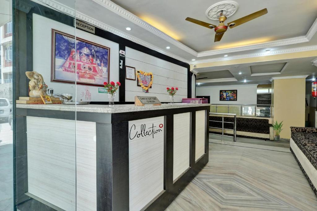 Катра: Capital O 90742 Hotel Vidya Residency