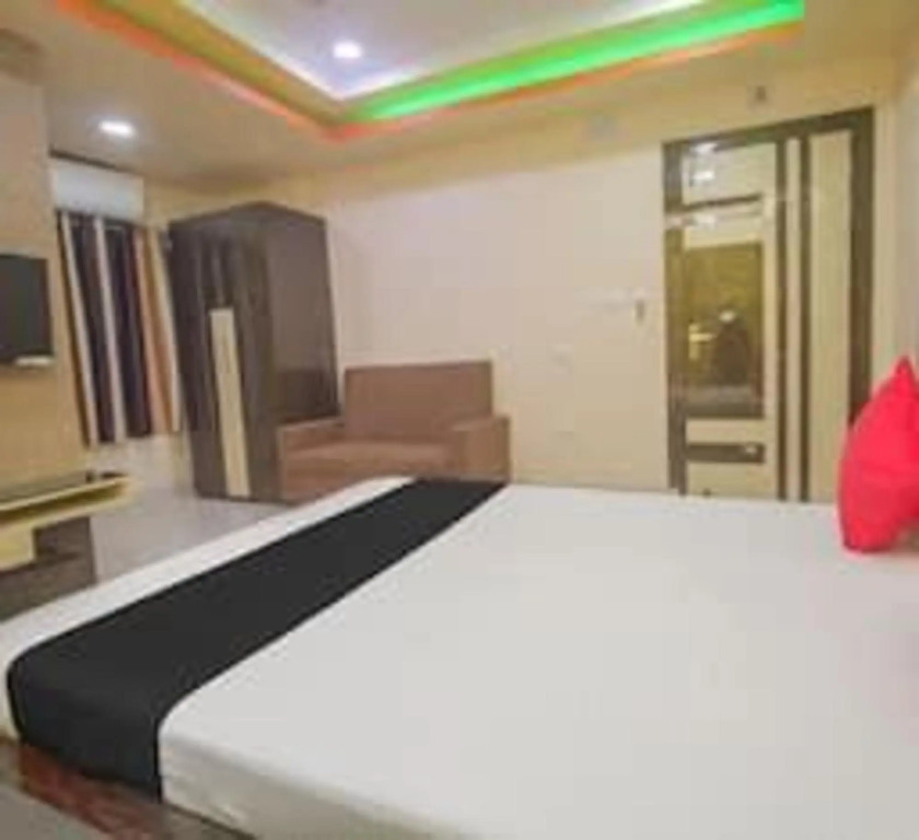 Куч-Бехар: Capital O Hotel Stay in