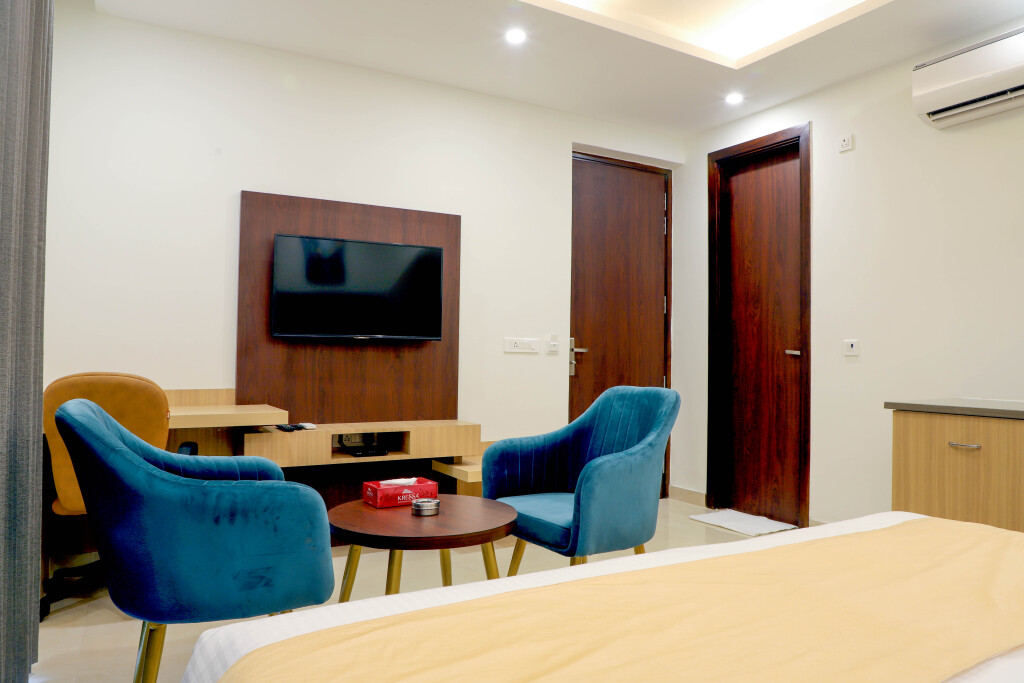 Lime Tree Luxury Hotel Manesar Near IMT Chowk — фото 3