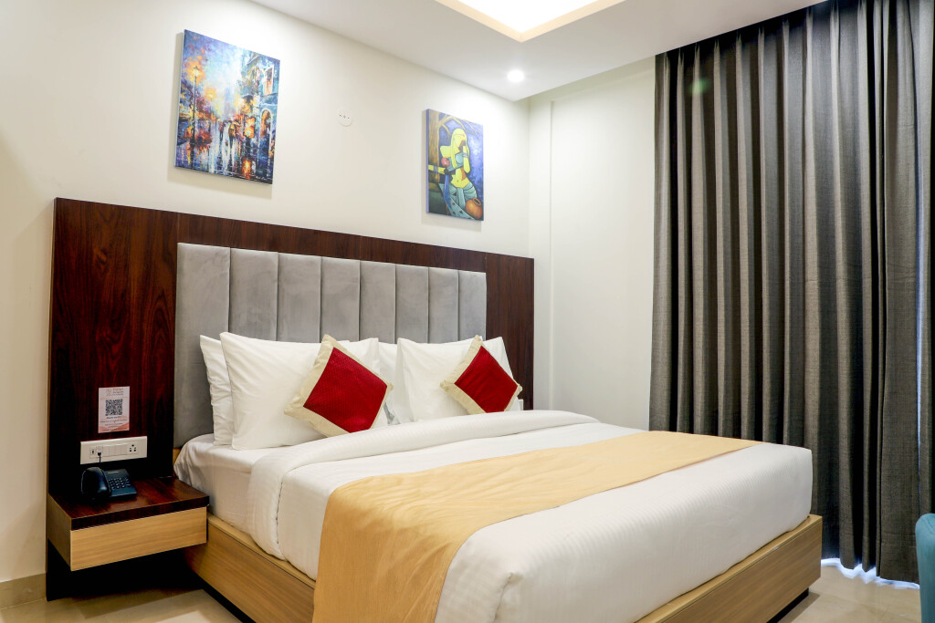 Гуруграм: Lime Tree Luxury Hotel Manesar Near IMT Chowk